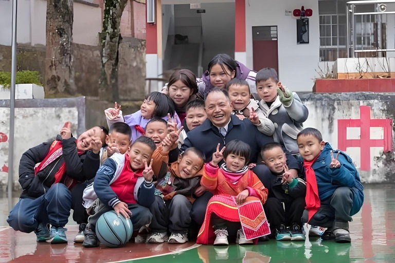 直至2026年，農加貴已經將126名學生從落松地走向山外的世界。