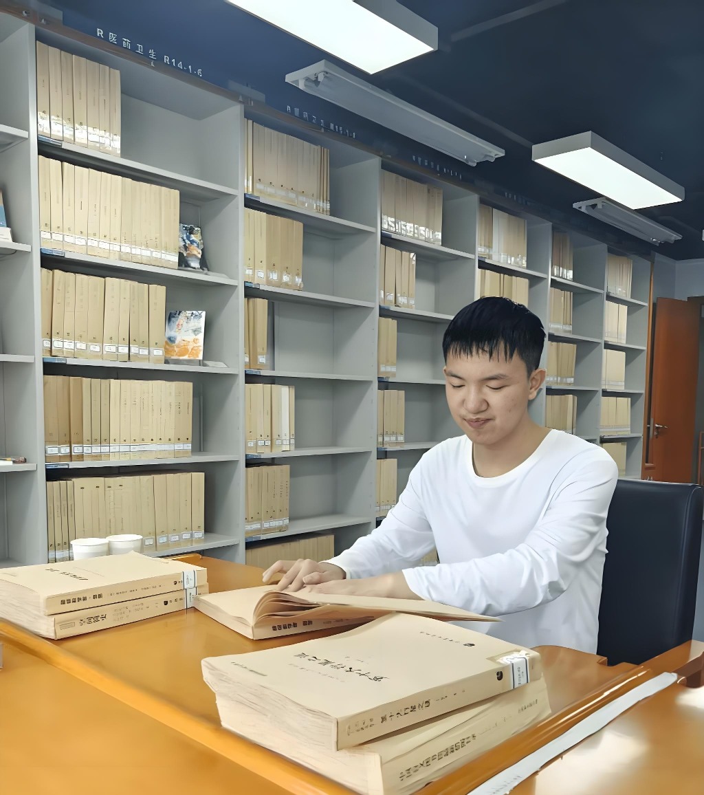 郭斌在全國殘障人士單考單招考試取得好成績，獲長春大學取錄。他對未來生活滿有期待。