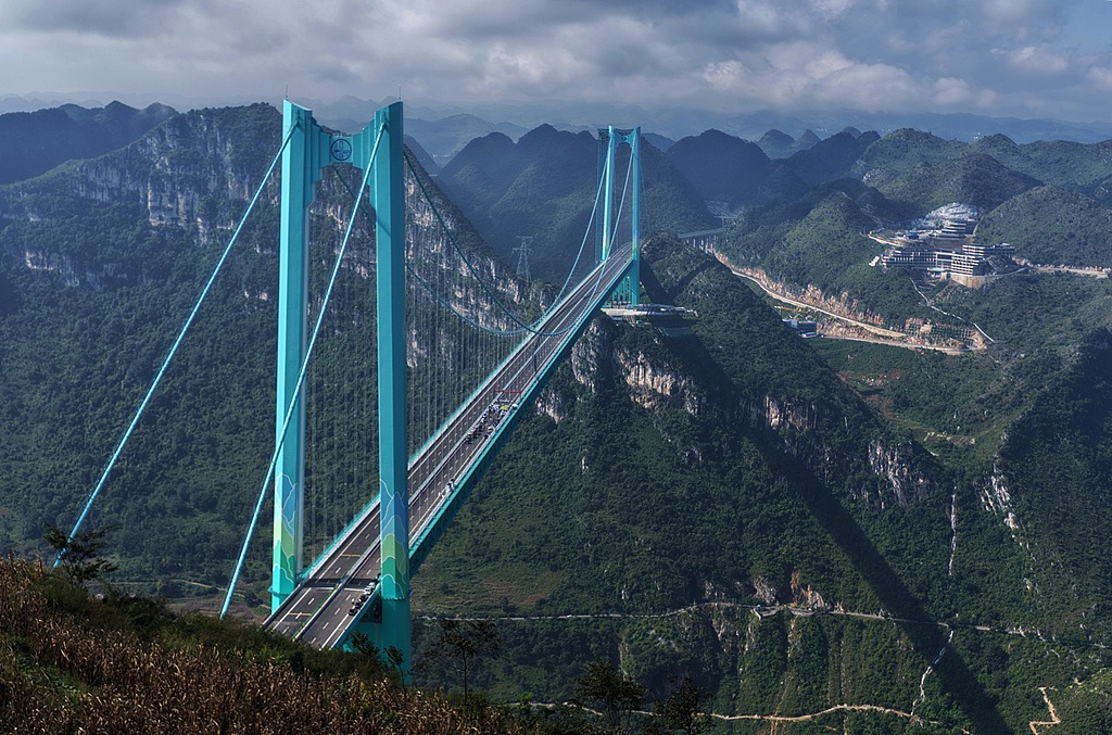 Huajiang Grand Canyon Bridge