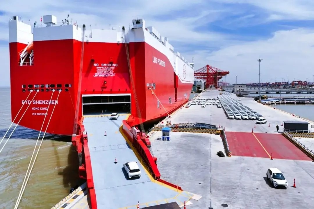 BYD roll-on/roll-off ship