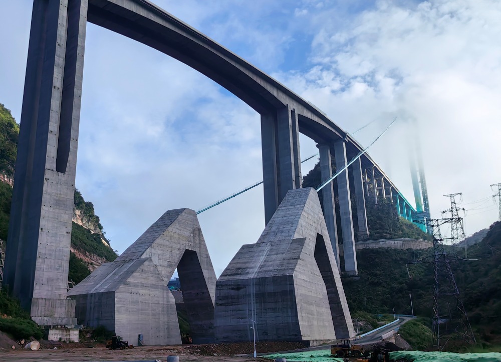 花江峡谷大桥锚碇 花江峡谷大桥锚碇