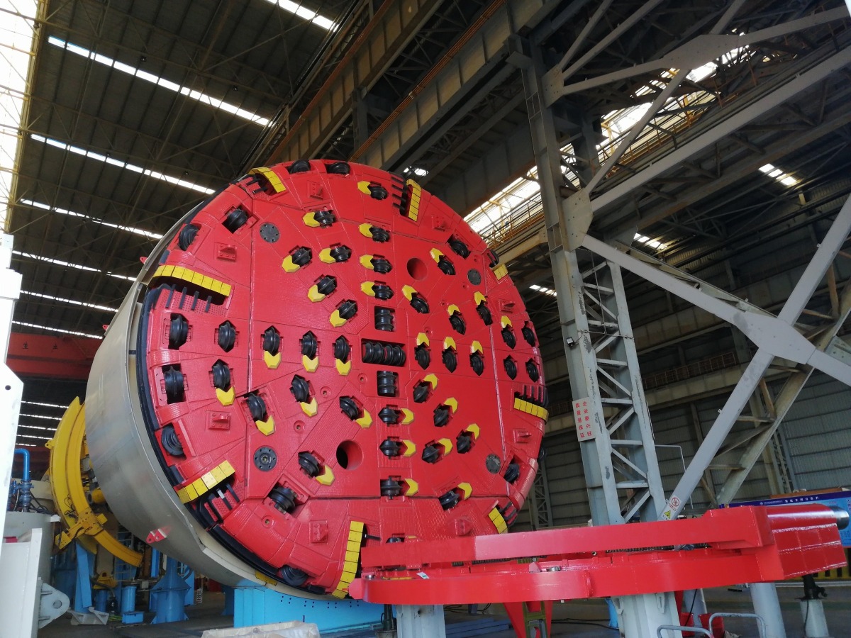 天山勝利隧道掘進機