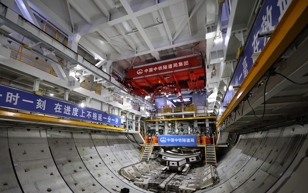 The segment transport track inside the 'Linghang' TBM