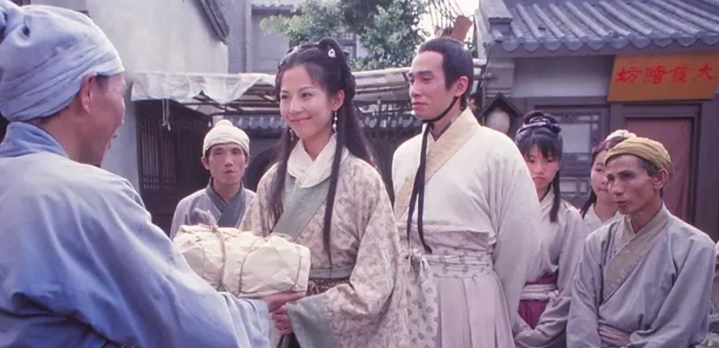 2002年，陈豪在剧集《洛神》饰演曹丕，表现突出。