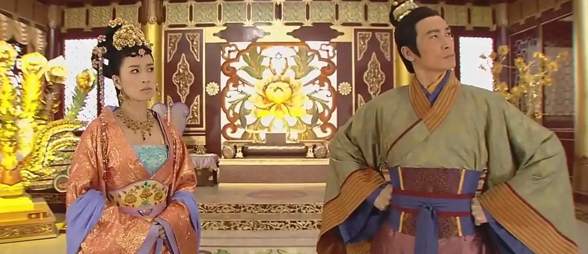 2010年，陈豪和佘诗曼在剧集《公主嫁到》的喜感演出，默契十足。