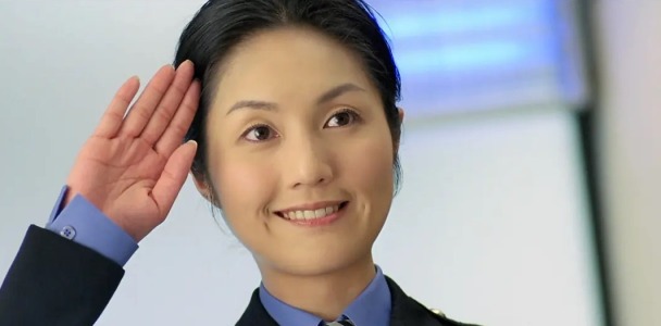 电影《新扎师妹》的新手女警方丽娟，是杨千嬅的代表角色之一。