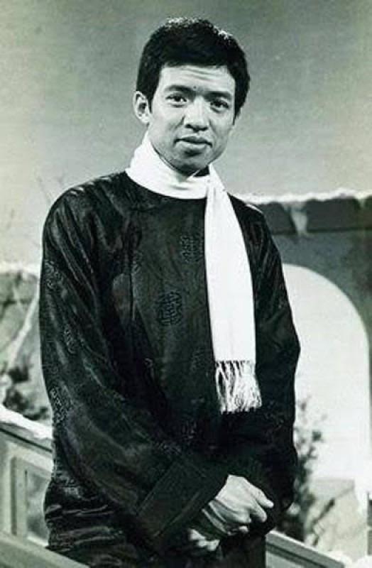 年輕時的許紹雄，文質彬彬。