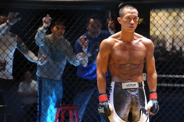 為演好《激戰》的MMA拳手角色，張家輝花了半年時間地獄式操肌。