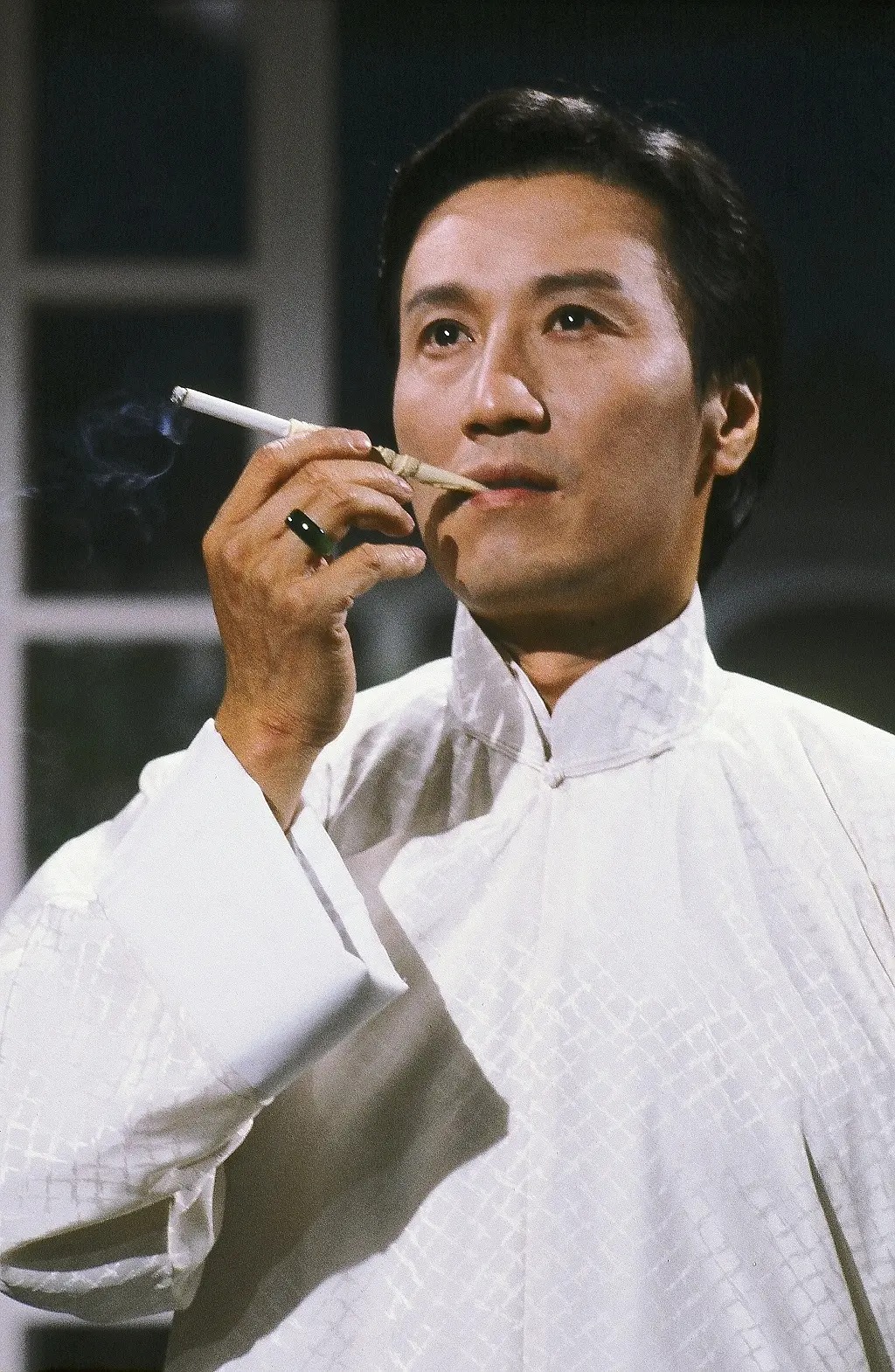 謝賢為無綫拍攝多齣經典劇集，其中《千王之王》的千王羅四海一角，令人留下深刻印象。