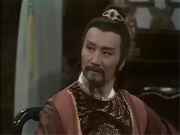 1982年劇集《天龍八部》中，謝賢飾演多情的大理鎮南王段正淳。