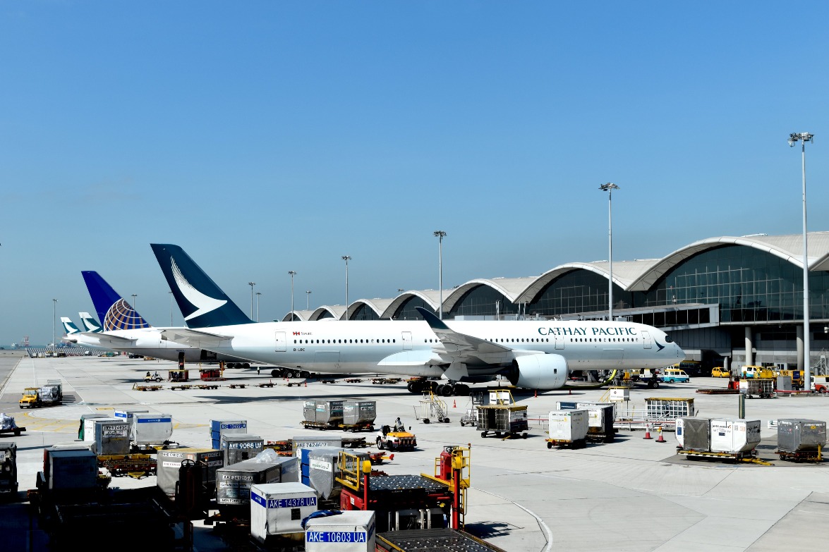 香港國際機場 香港國際機場三跑套系統於2024年年底正式開通,可提升航班量,從每小時約70班增加至最高102班。
