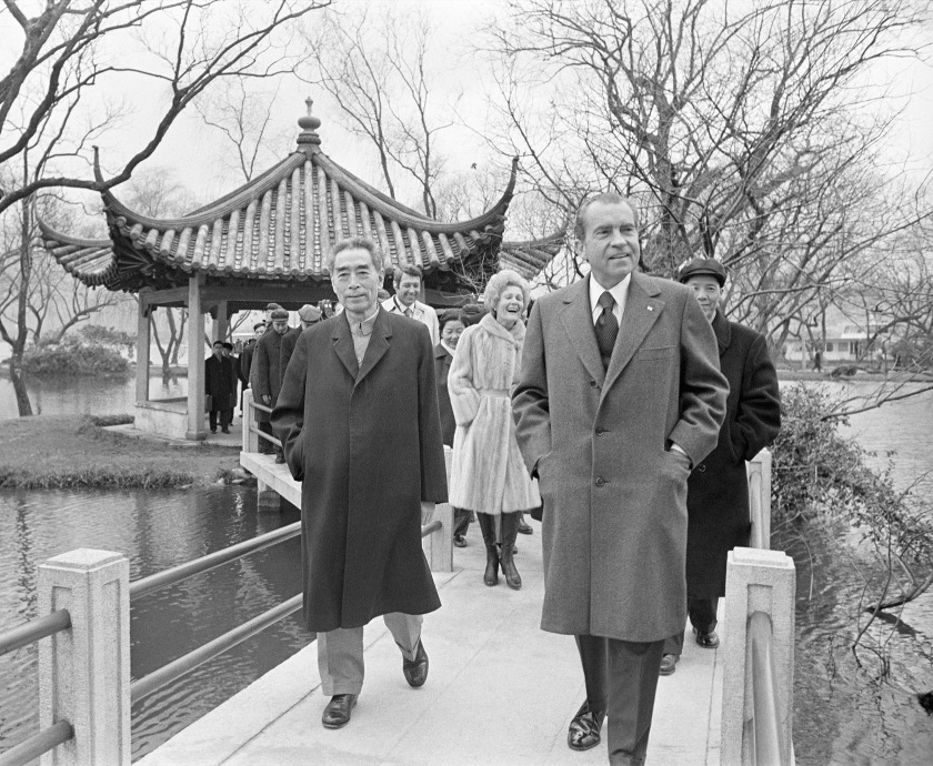 為期一周的訪問中，尼克遜和夫人一起參觀了北京、上海和杭州的學校、工廠和醫院。圖片拍攝於1972年。