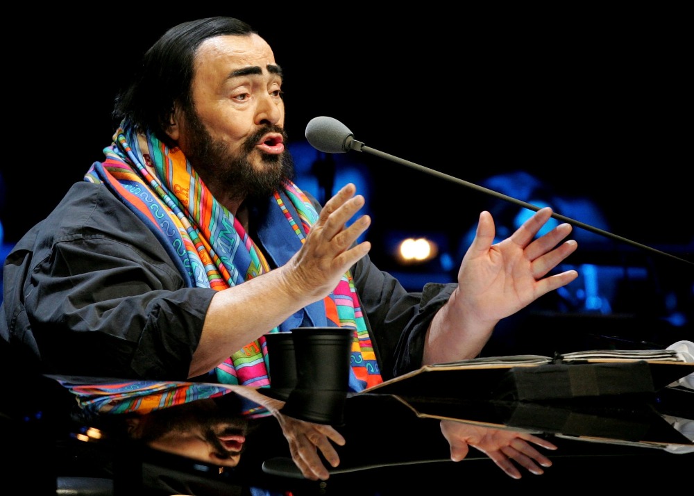 當代中國-改革開放-改革開放世界男高音訪華巴伐洛堤北京唱意大利歌劇