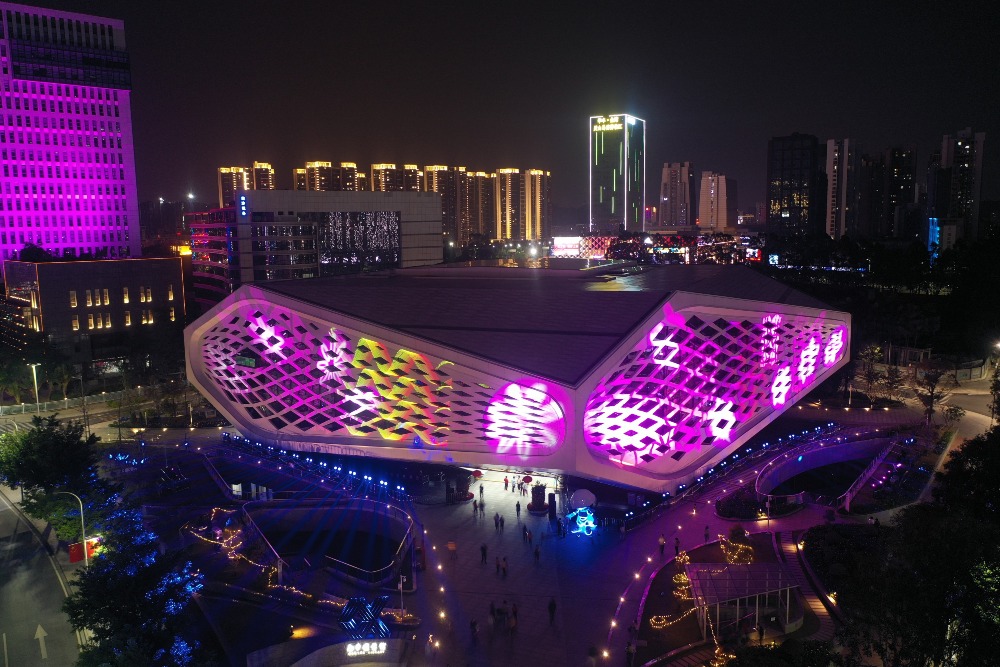 大灣區城市設計師專業聯盟是由香港城市設計學會發起，聯合廣州、珠海、深圳及澳門五地精英成立的，是大灣區第一個為大灣區城市綠色建築而設的專業組織。