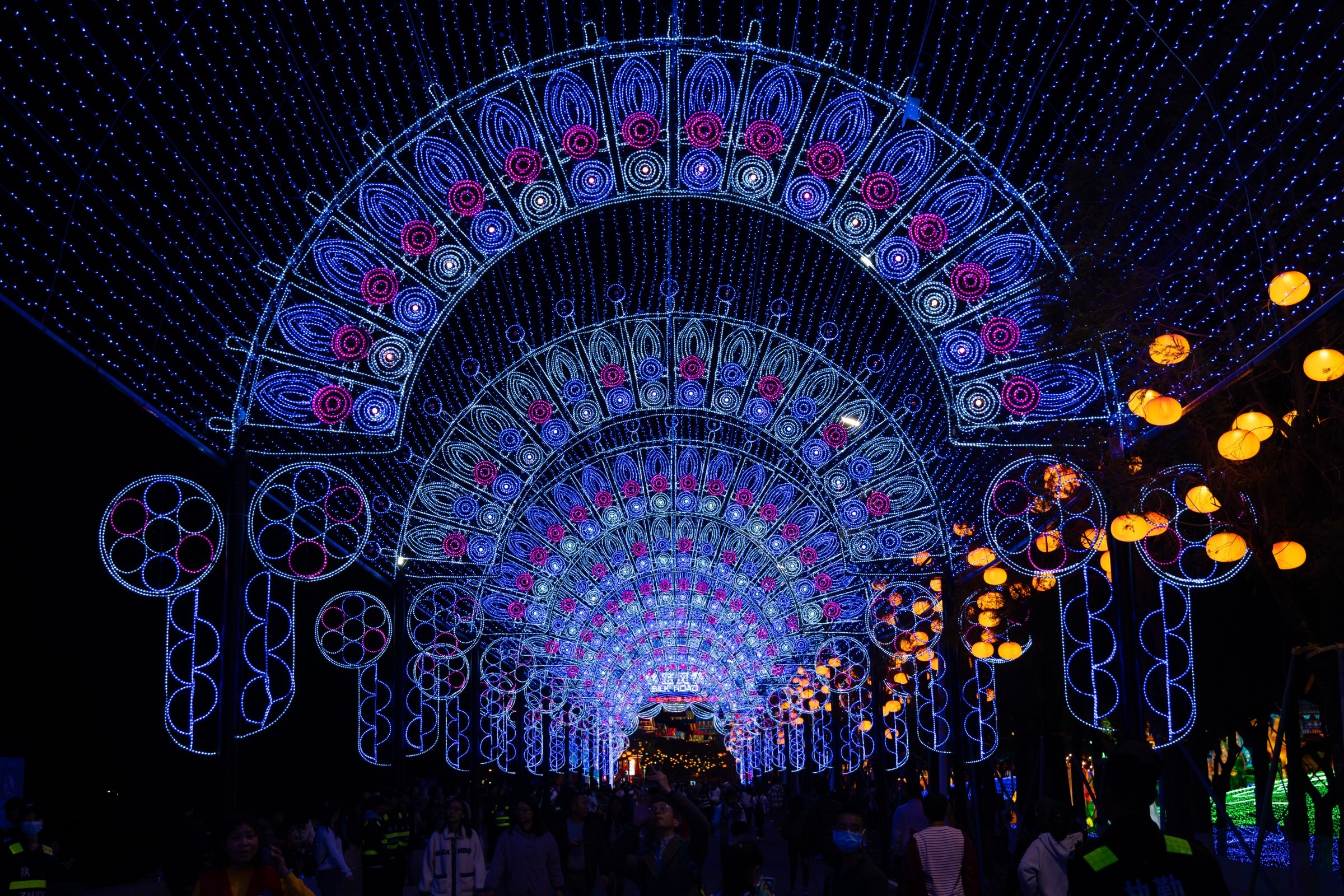 The largest Greater Bay Area Lantern Festival lights up in Nansha ...