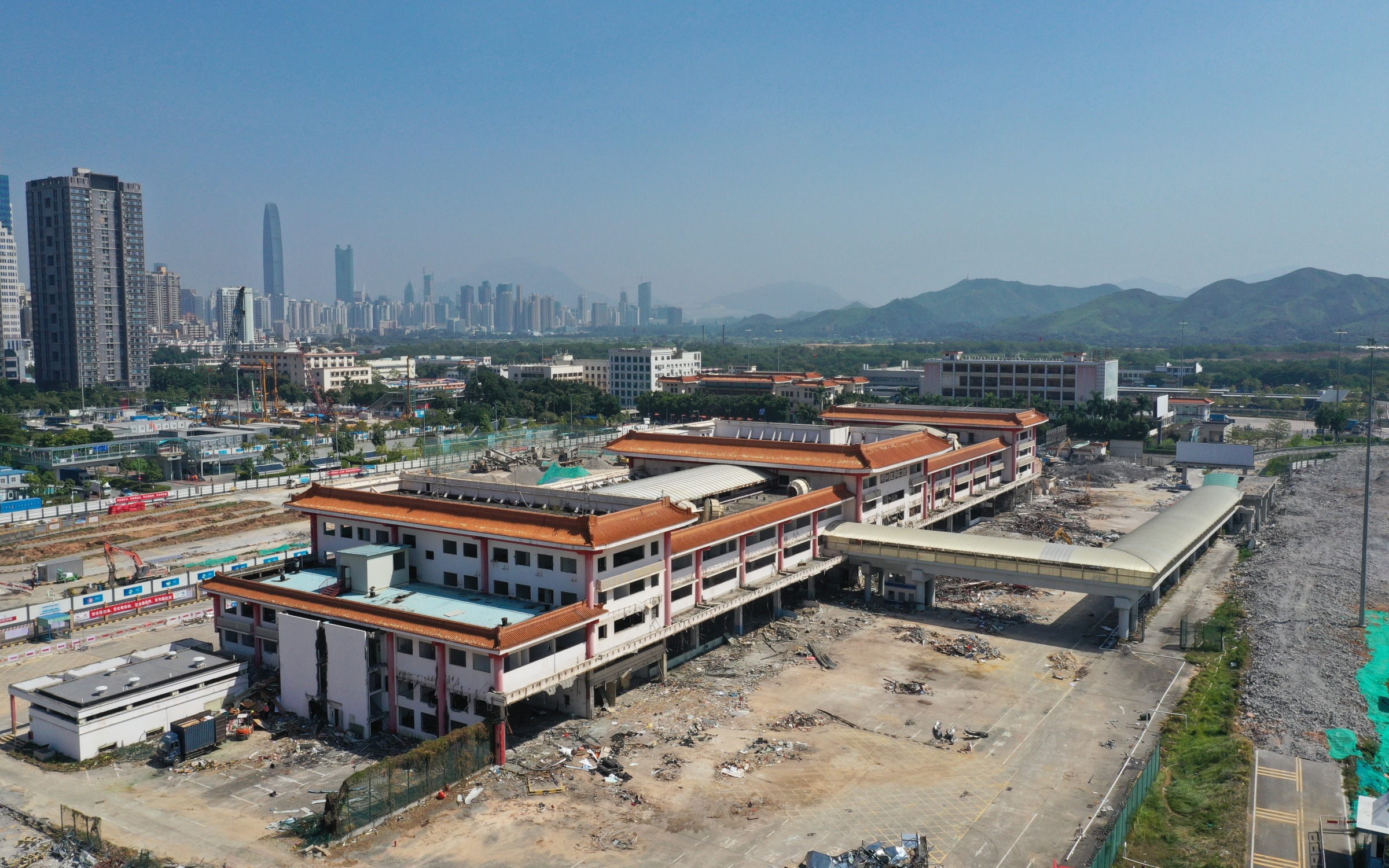 多條鐵路規劃直達新皇崗口岸 深港交通未來新樞紐 | 探索深圳 | 樂活灣區 | 當代中國