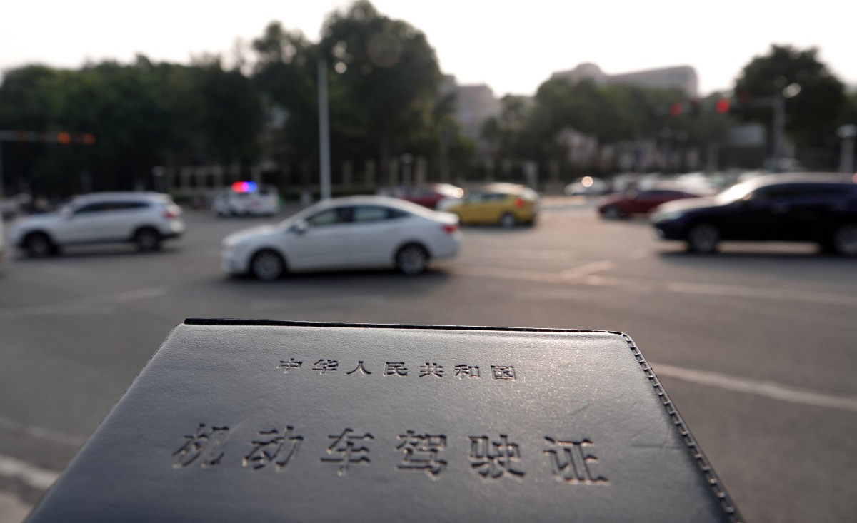 深圳車管所推行AI自助體檢，助港人換領中國駕駛執照