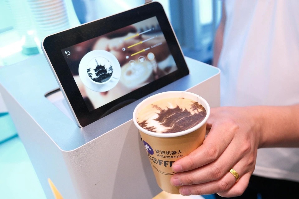 深圳全球首家机器人6S店 深圳全球首家机器人6S店