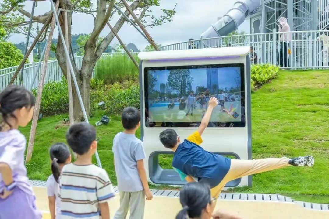 五园连通-笔架山公园 深圳“五园连通”行山径全长17公里,连接5大公园,是深圳“山海连城”计划第一批完成的公园群项目。