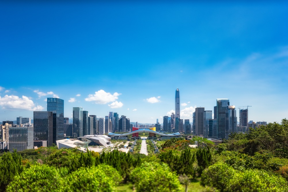 五园连通-莲花山公园 深圳“五园连通”行山径全长17公里,连接5大公园,是深圳“山海连城”计划第一批完成的公园群项目。