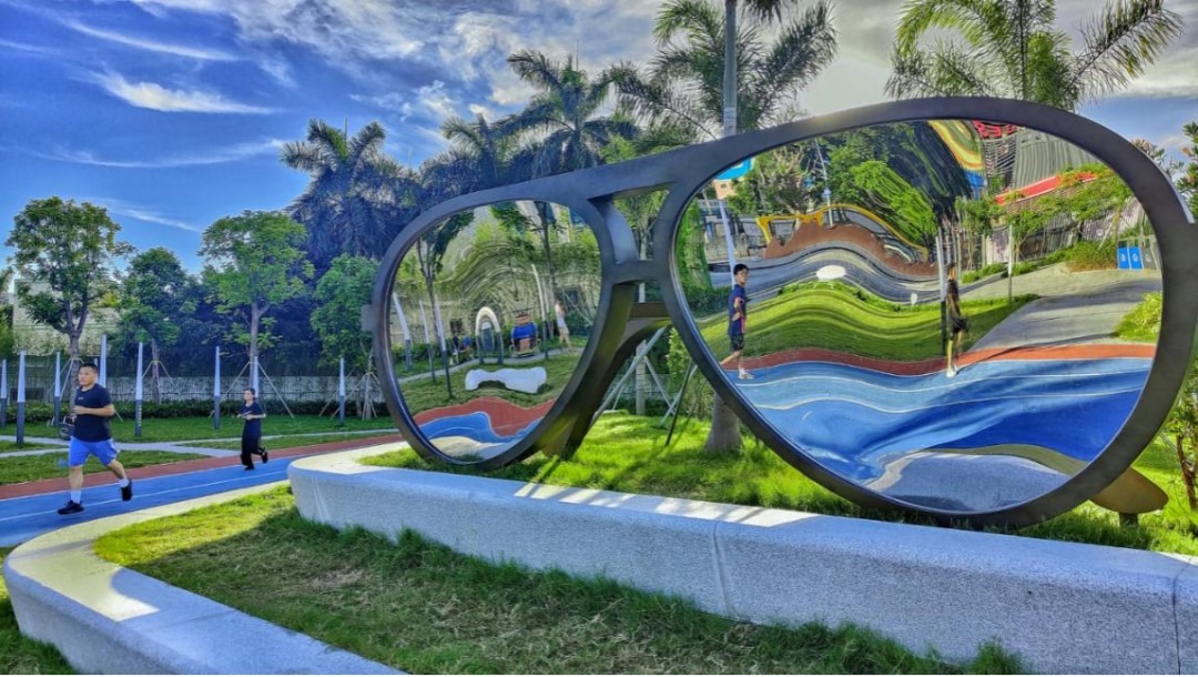 2025年，深圳地铁再度提速！先后有6条新线（段）开通，织网密度和客流量均稳居全国第一。