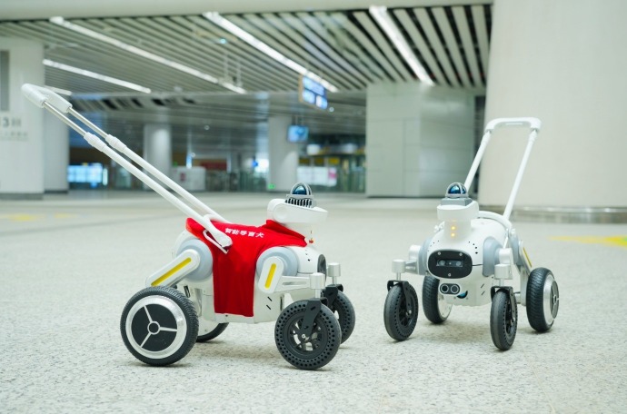 深圳地鐵推出智能導盲犬服務，為全國首次。