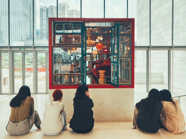 深圳國際美術館中庭世界之窗