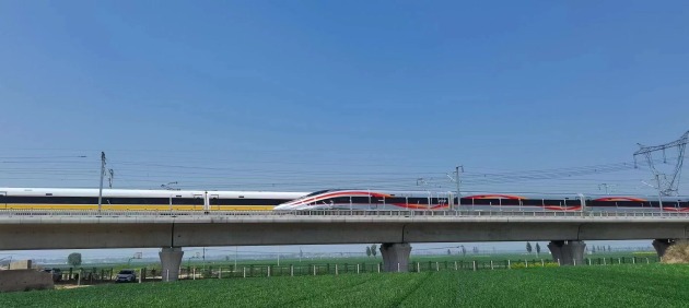 當代中國-智慧生活-黃醫生高鐵-高速綜合檢測列車4