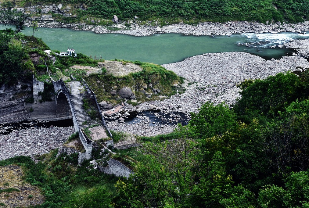 水中古建築重慶述先古橋 水中古建築重慶述先古橋