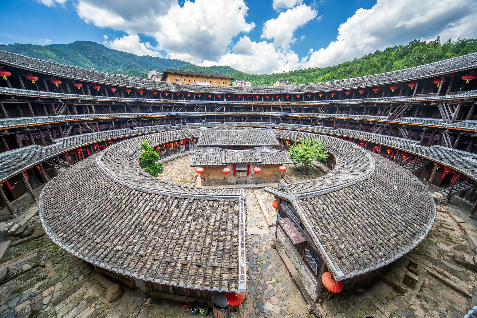 天人合一的福建土樓 客家人的家族之城 | 圖說中國 | 文化精華 | 當代中國