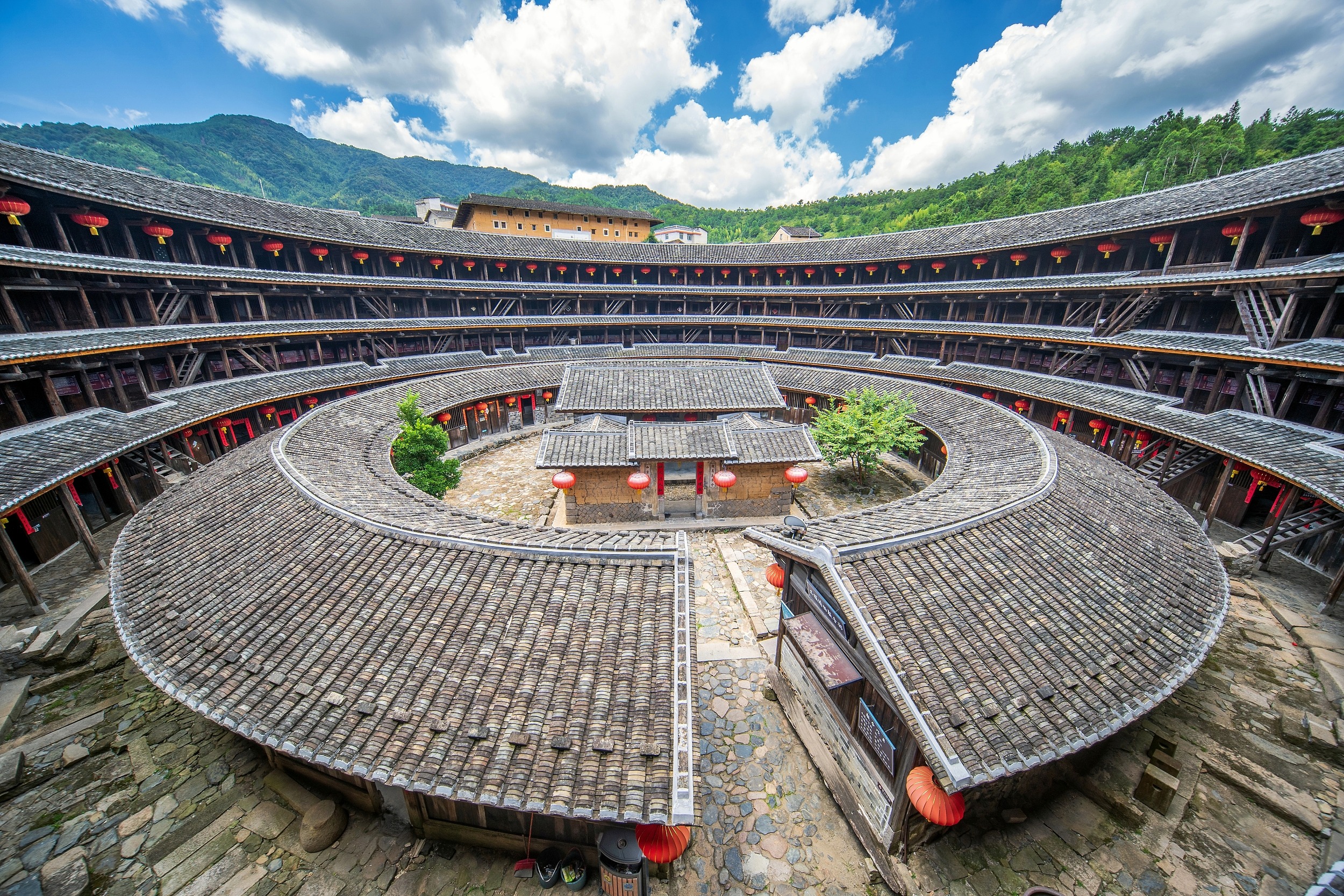 天人合一的福建土樓 客家人的家族之城 | 圖說中國 | 文化精華 | 當代中國