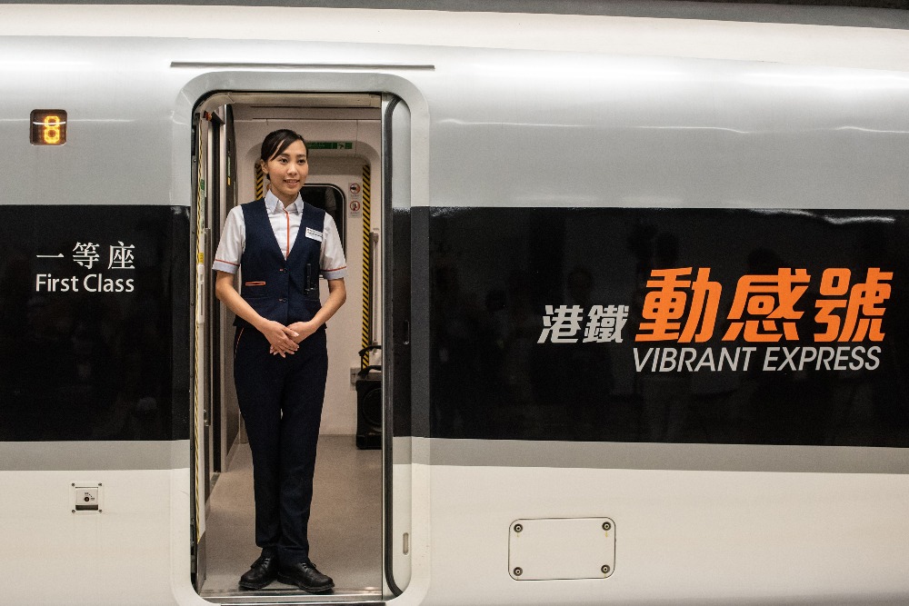 广深港高铁复运-广州东站02 广深港高铁复运-广州东站02