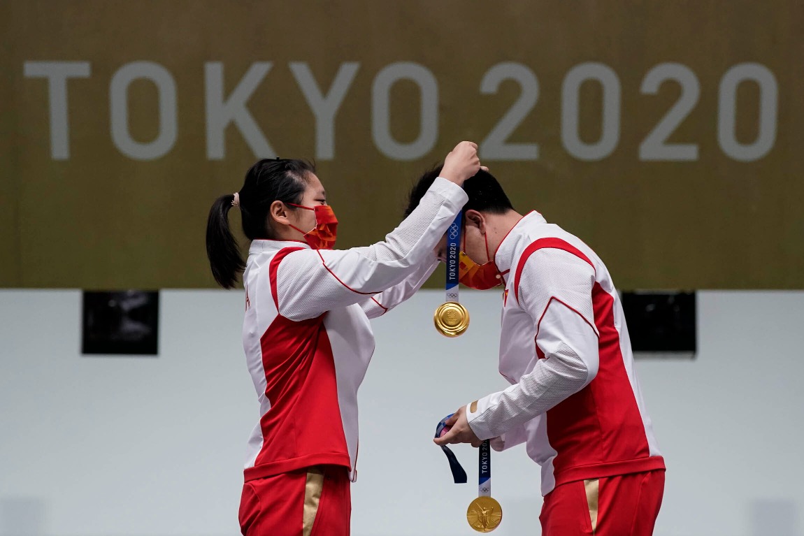 當代中國-體育運動-東京奧運-真情流露瞬間姜冉馨和龐偉