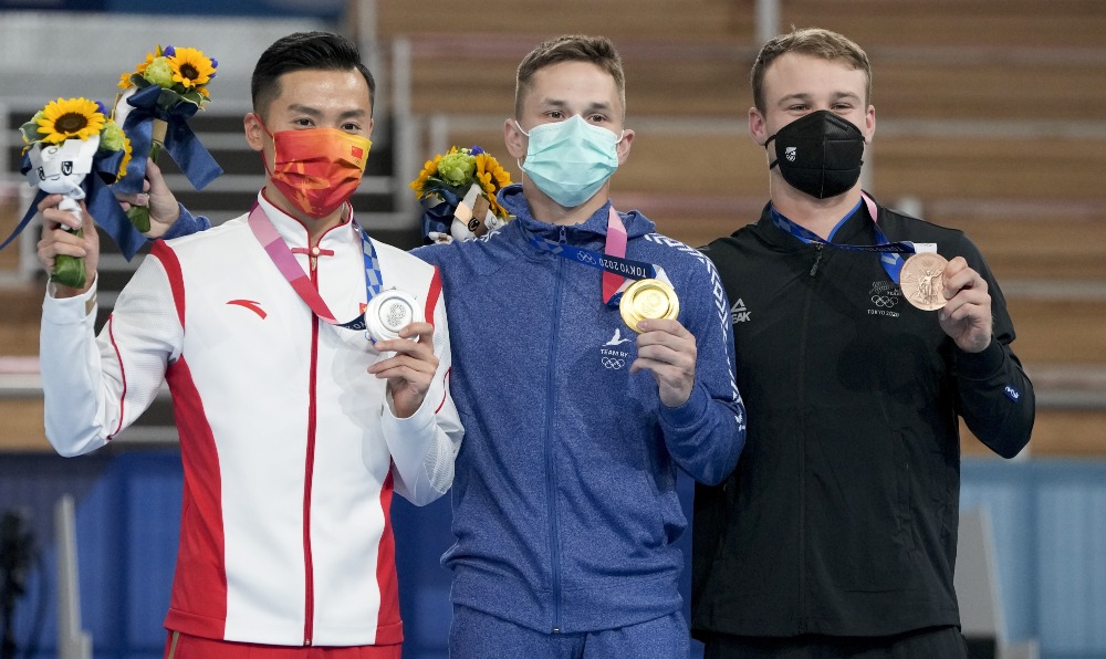 當代中國-體育運動-東京奧運董棟獲得男子蹦床金牌
