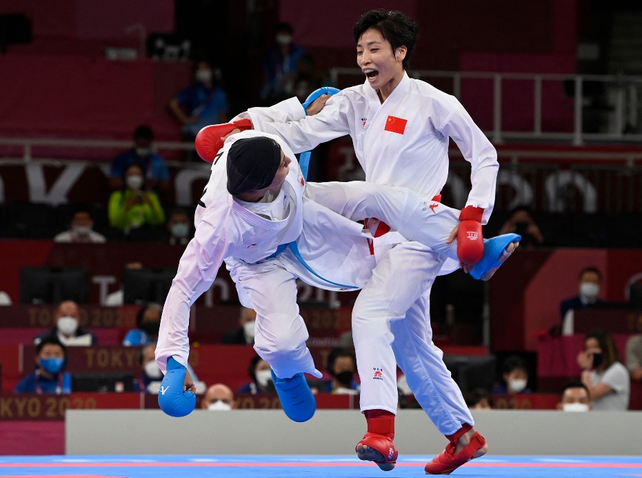 當代中國-體育運動-東京奧運尹笑言女子61公斤級獲得銀牌