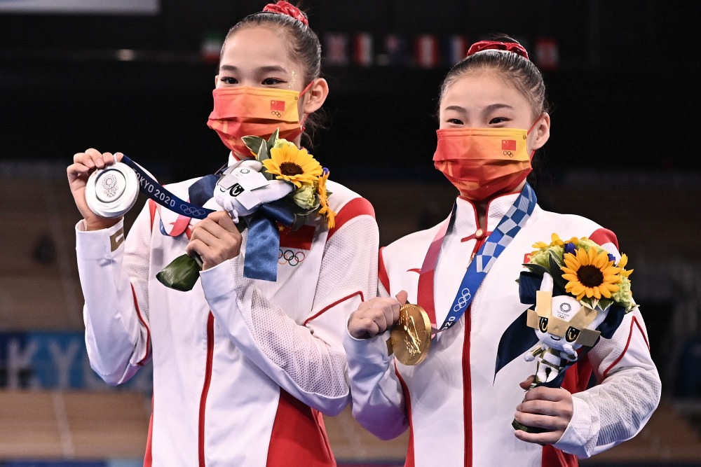 當代中國-體育運動-東京奧運管晨辰唐茜靖奪金銀牌