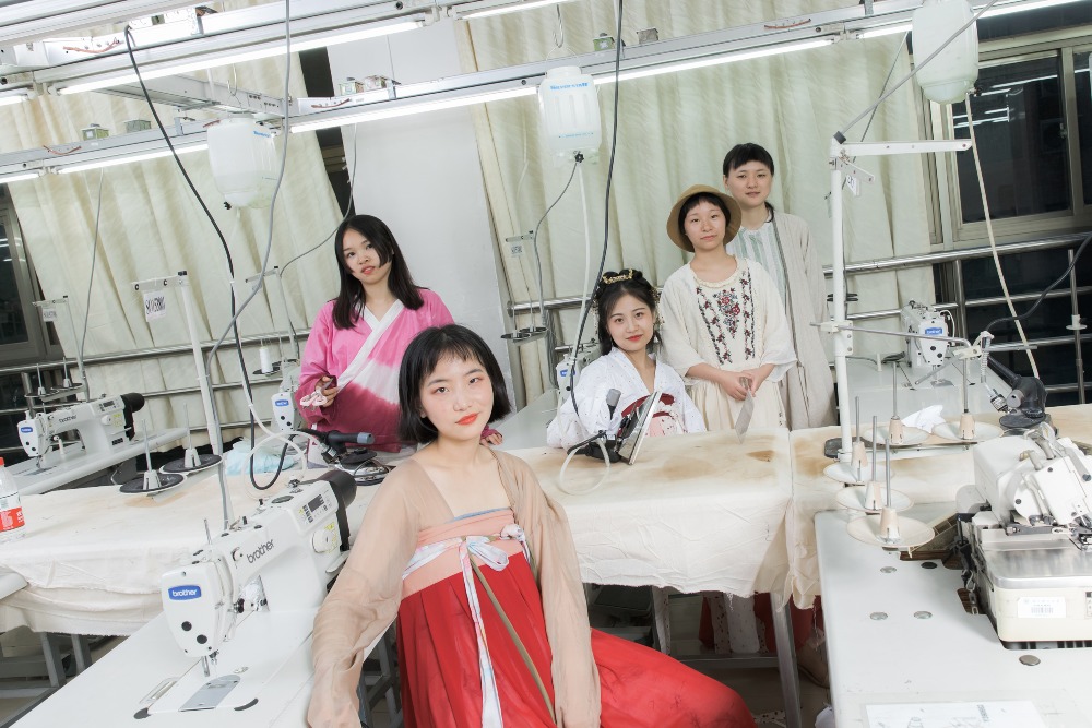 當代中國-漢服市場100億 當代中國-漢服市場100億