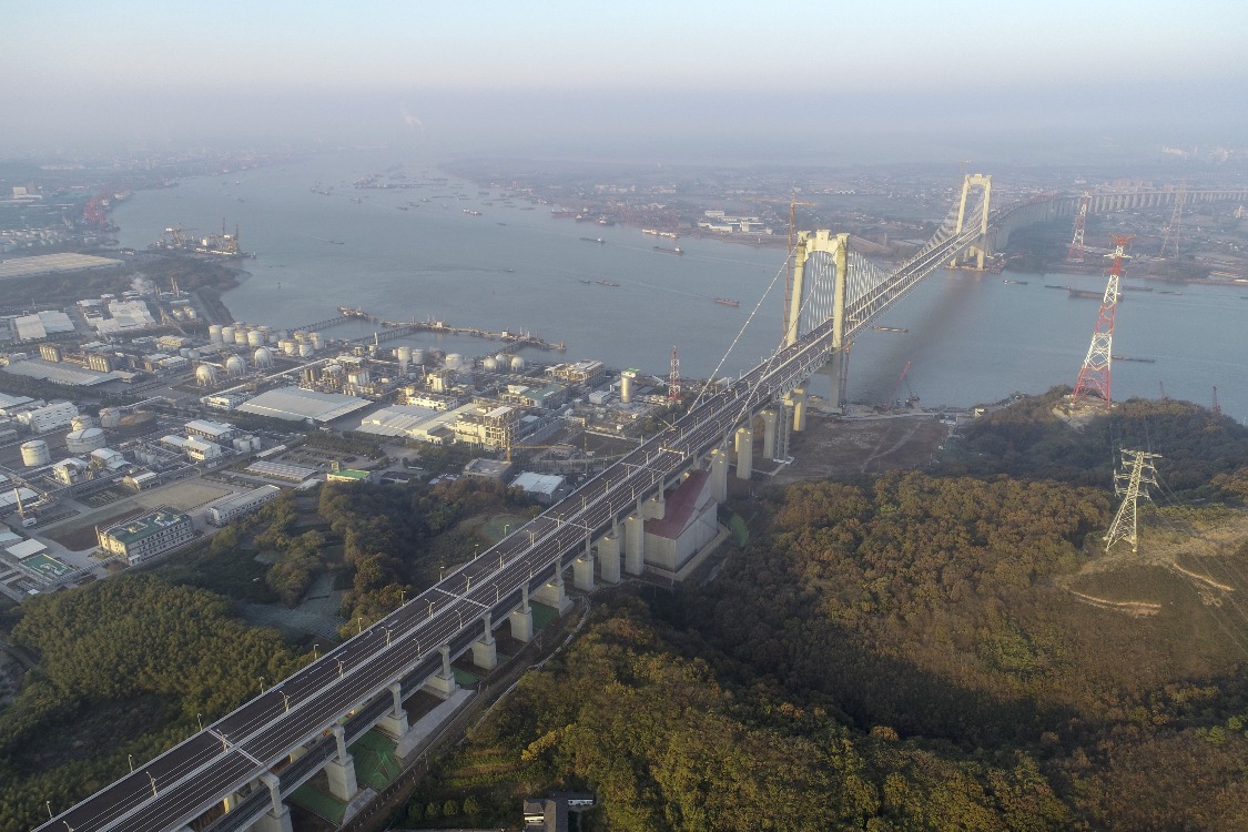 當代中國-焦點中國-今日熱話-五峰山長江大橋01