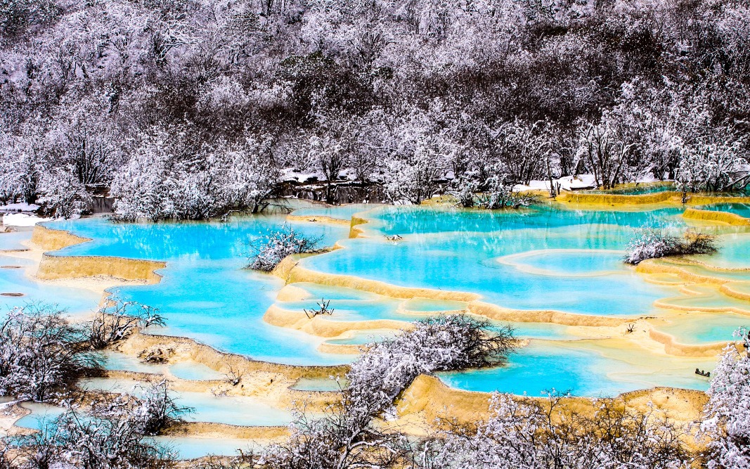 Contemporary China - China Travel - View the Snowy Scenery of Jiuzhaigou and Appreciate the Winter Beauty of Contemporary China China's Jiuzhaigou in winter