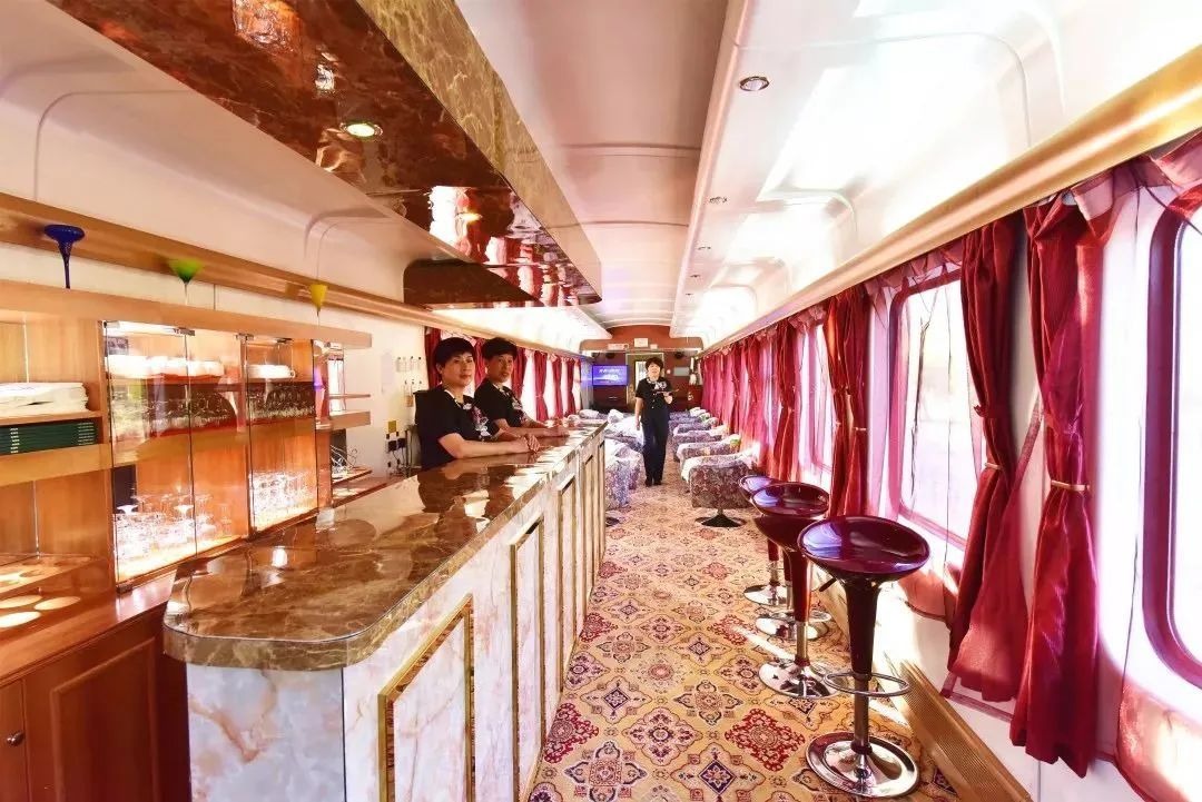 當代中國-潮遊生活-旅遊風物-新東方快車 當代中國-潮遊生活-旅遊風物-新東方快車