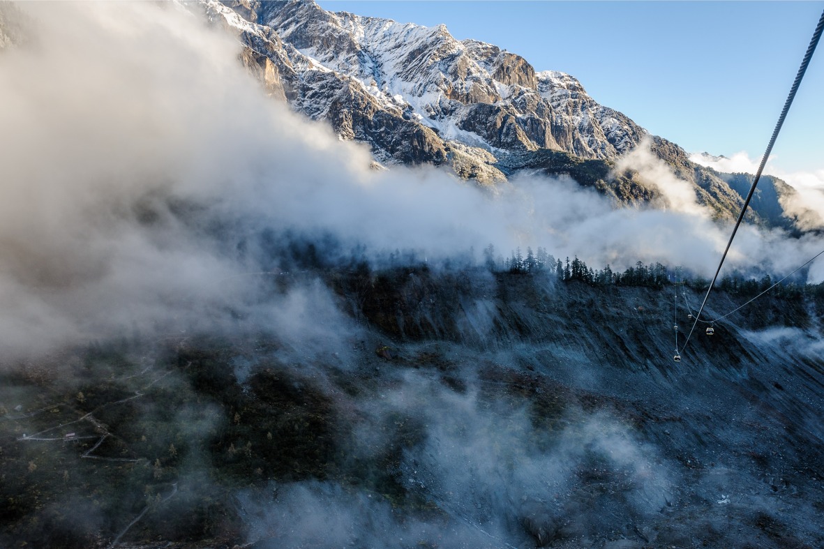 當代中國-潮遊生活-旅遊風物-海螺溝