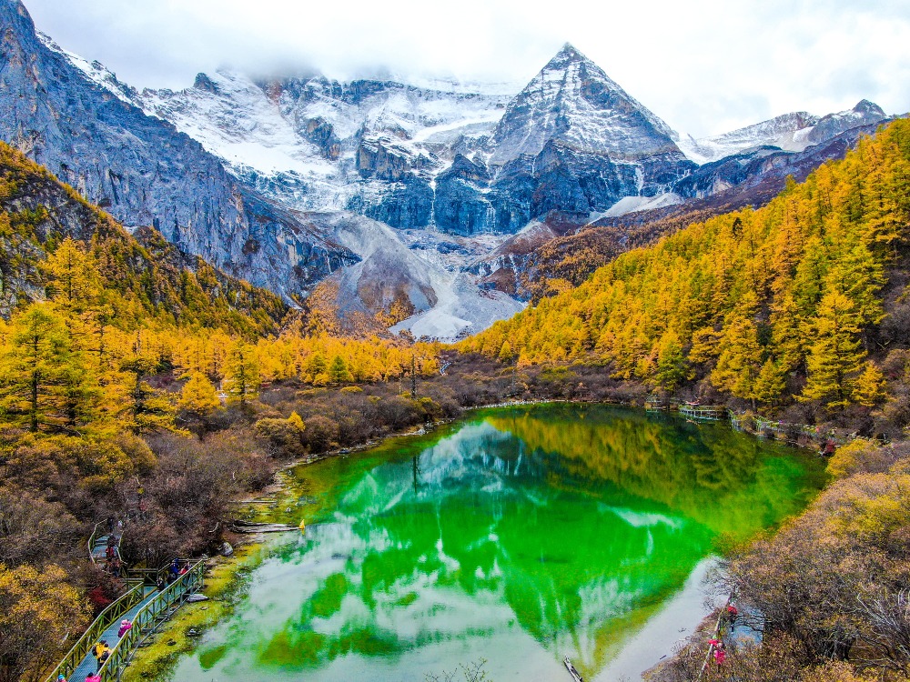 当代中国-中国旅游-四川甘孜-香格里拉-稻城亚丁