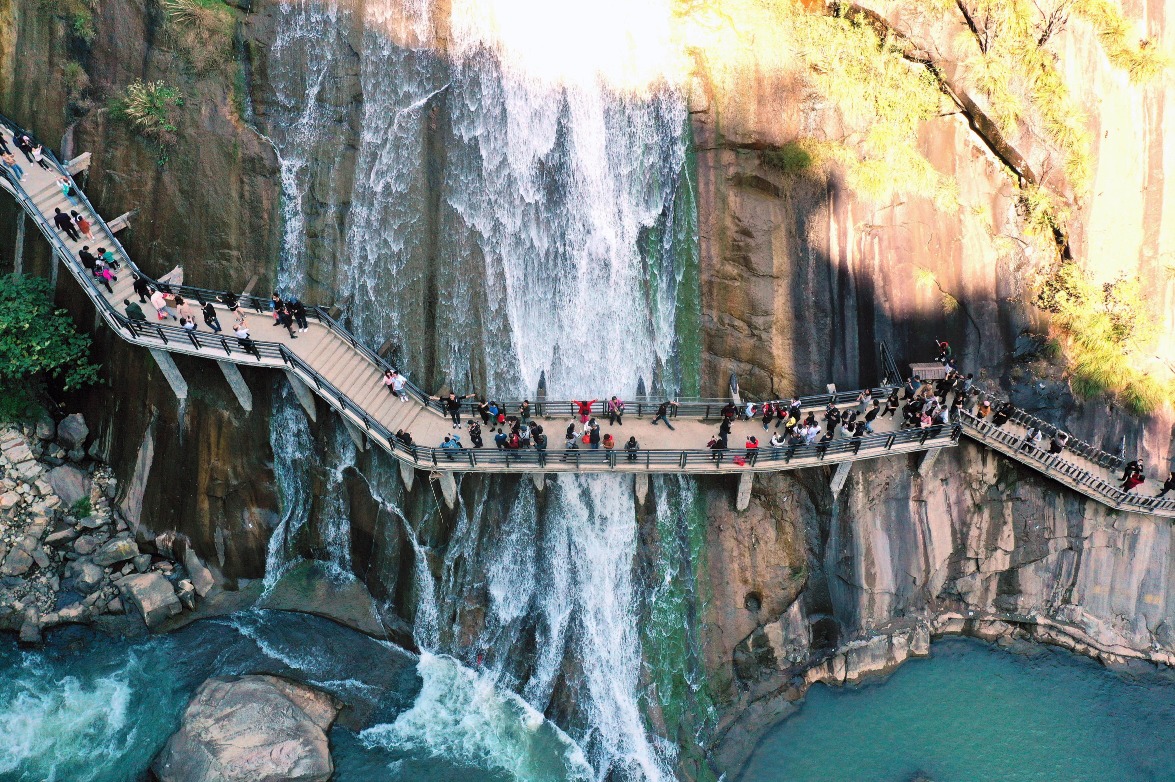 当代中国-潮游生活-旅游风物-中国旅游-江西望仙谷