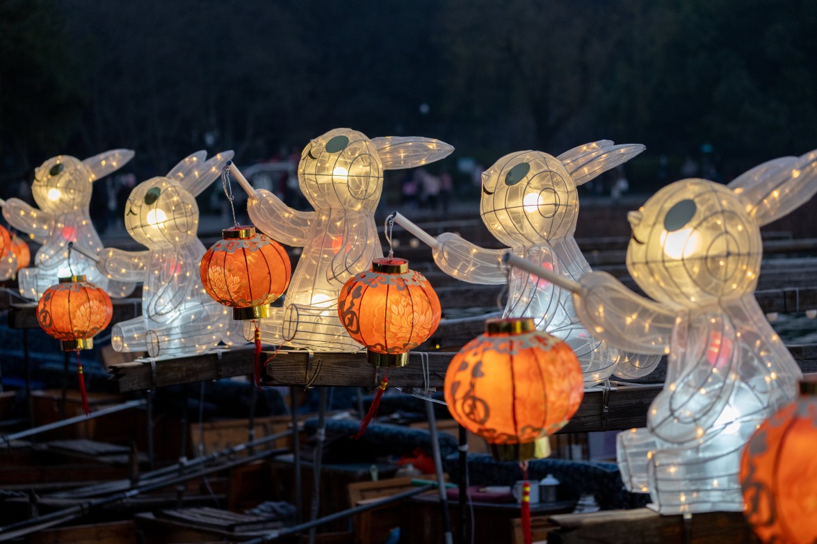 2023年杭州西湖春節兔子燈
