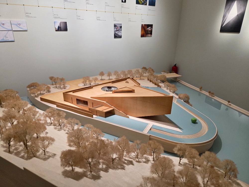 詩之禮堂內設有「何以為詩:禮堂四部曲」安藤忠雄的精神建築巡禮展覽 詩之禮堂內,安藤忠雄的精神建築巡禮展覽模型