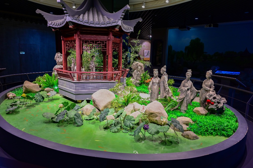 南京江寧織造博物館裏，展出《紅樓夢》大觀園微縮景觀。