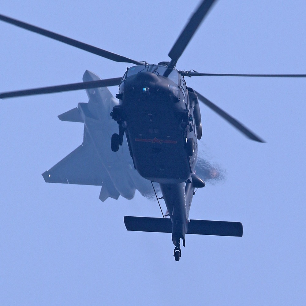 美国军机成焦点– DW – 2015年4月4日, image size:1000x1000