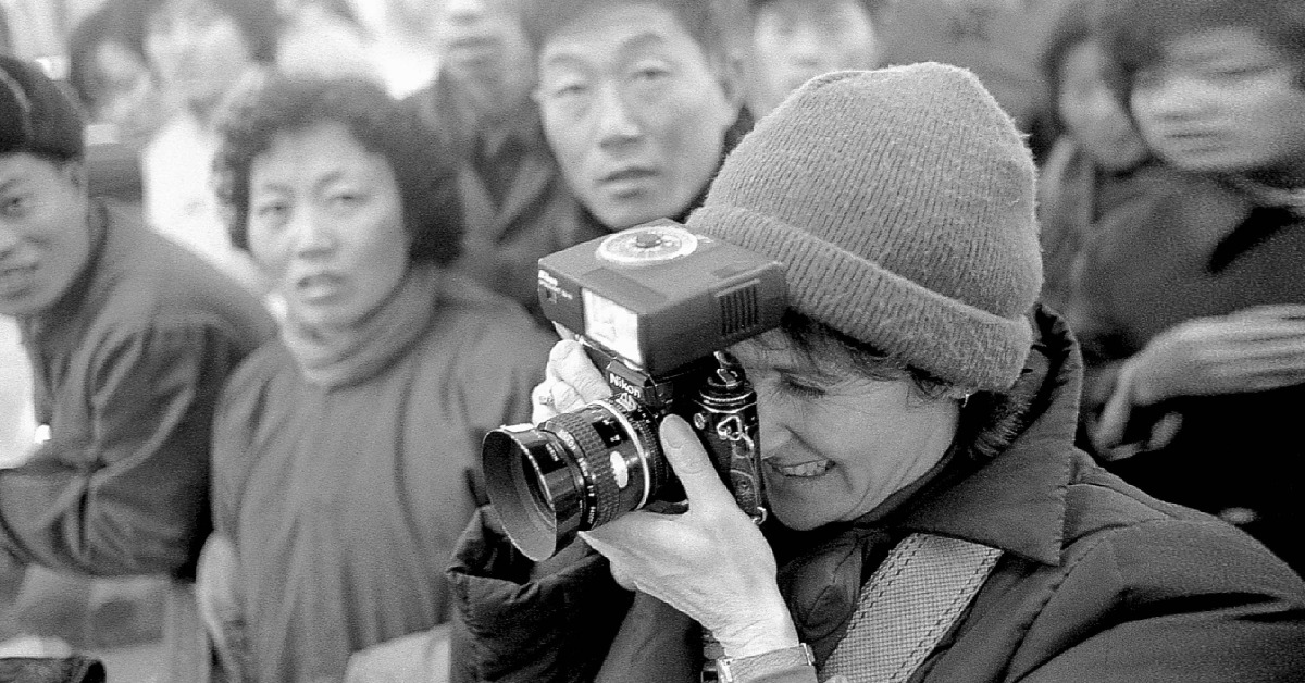 當代中國-改革開放-Walter Levin 準備和十幾個年輕人由美國飛往中國旅行。