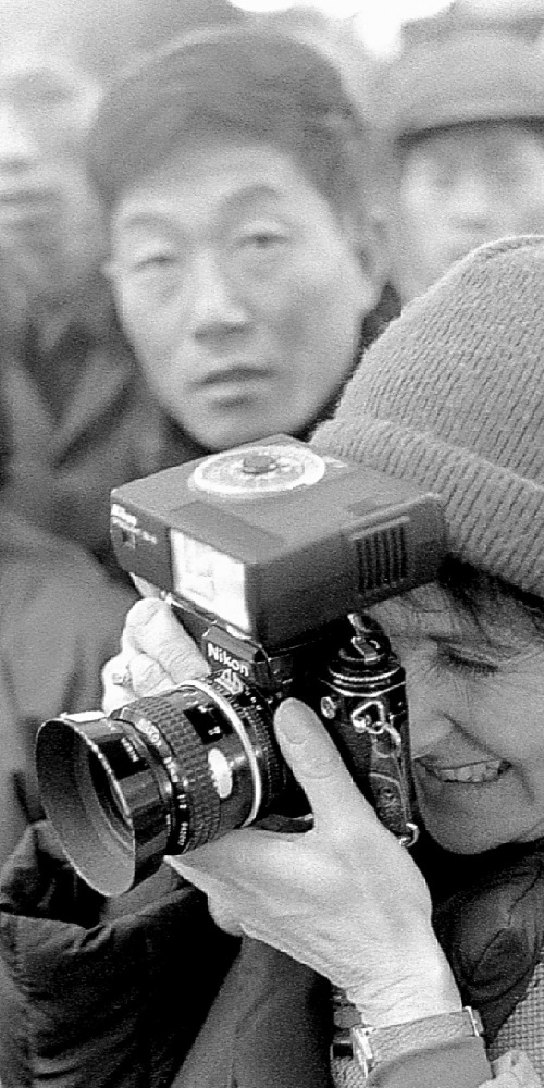 當代中國-改革開放-Walter Levin 準備和十幾個年輕人由美國飛往中國旅行。