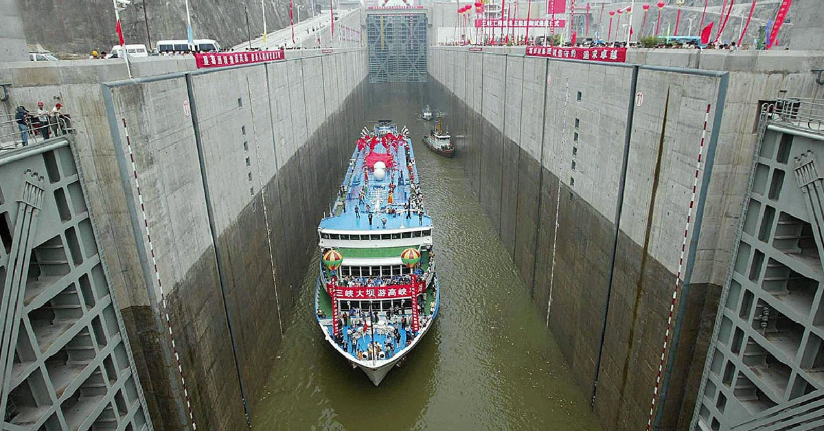 當代中國-中國科學-原來三峽工程的設計標準可正常應對千年一遇洪水；校核標準甚至可以抵禦萬年一遇洪水再加10％。